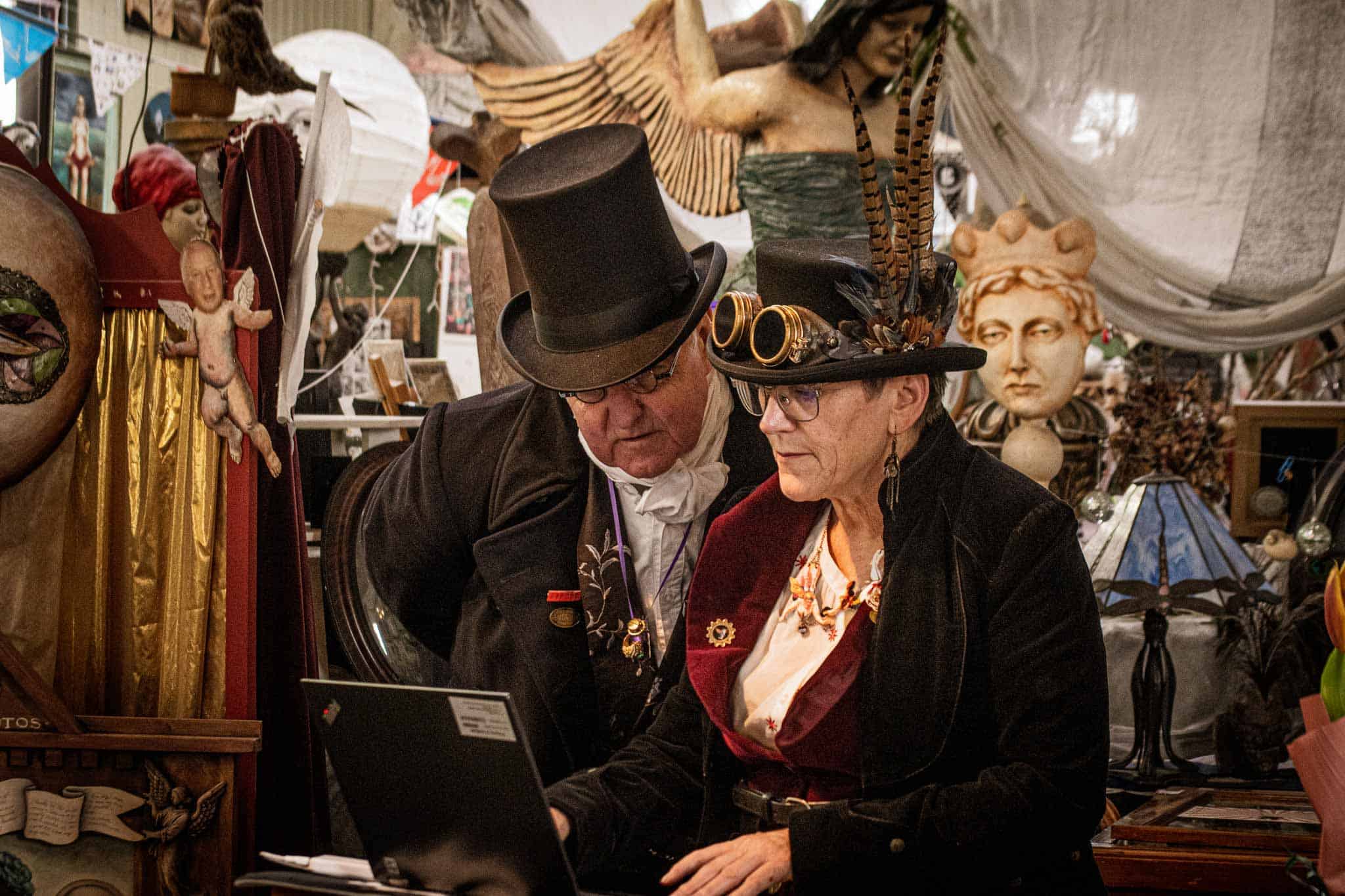 Steampunk-Whitestone-Lea